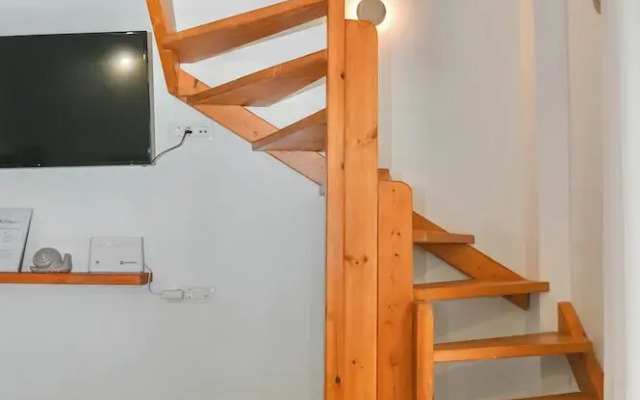 Serenite 2 Bd Santorini Getaway with Sea View