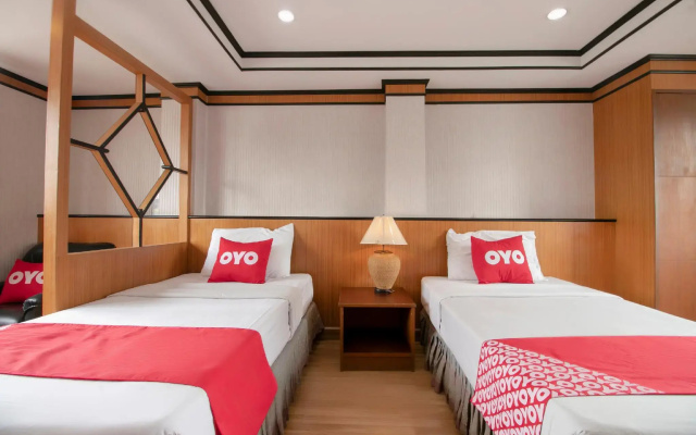 Super OYO 75385 Hotel Win Long