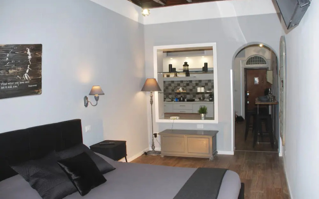 Monti House 118