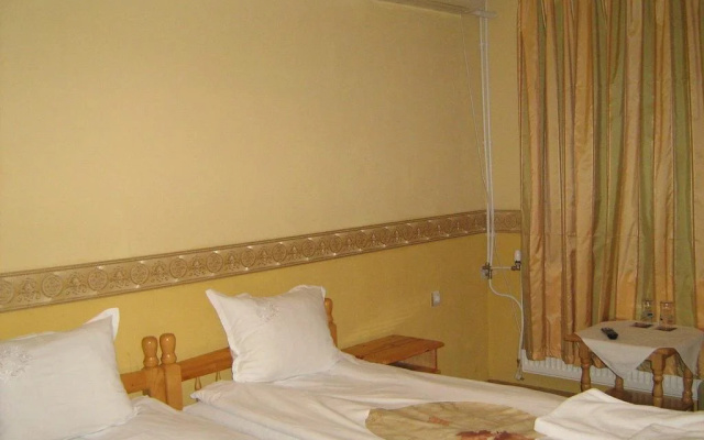 Dvata Brjasta Family Hotel
