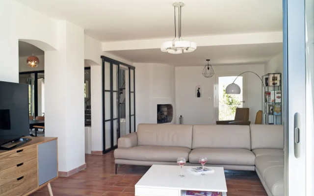 Uxurious Villa in Fréjus With Heated Pool & Panoramic View