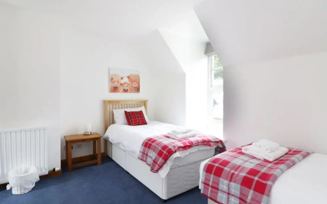 Dunnottar Woods House