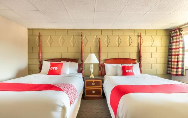 OYO Hotel Malden MA Broadway