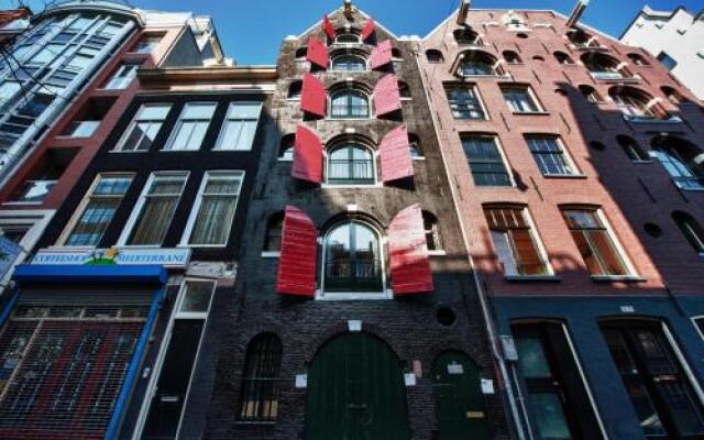 Отель Noel's Bed & Breakfast Amsterdam вид на фасад