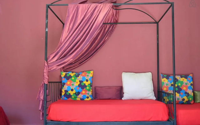 So Chic Riad