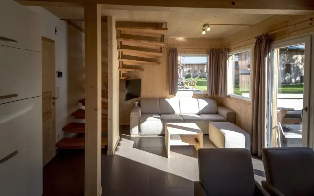 Deluxe Chalet With Whirlpool