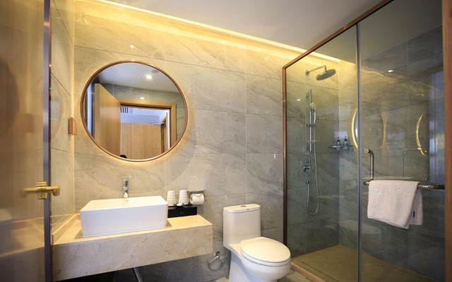 Manhatton Hotel Guangxi Univeristy