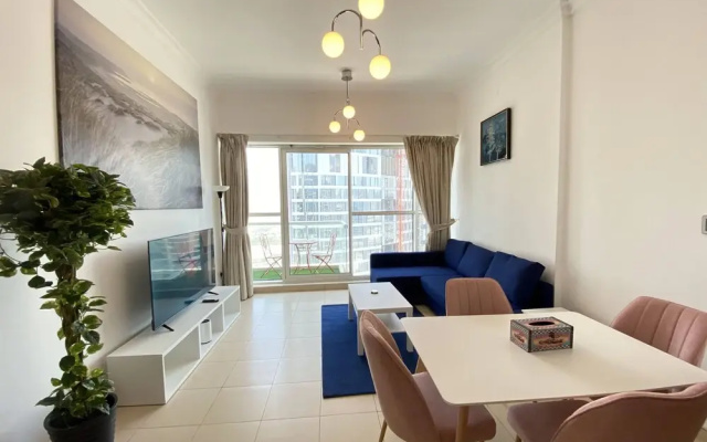 Lux BnB MayFair Tower Business Bay