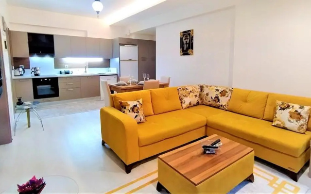 Central Flat With Shared Pool In Kepez Antalya