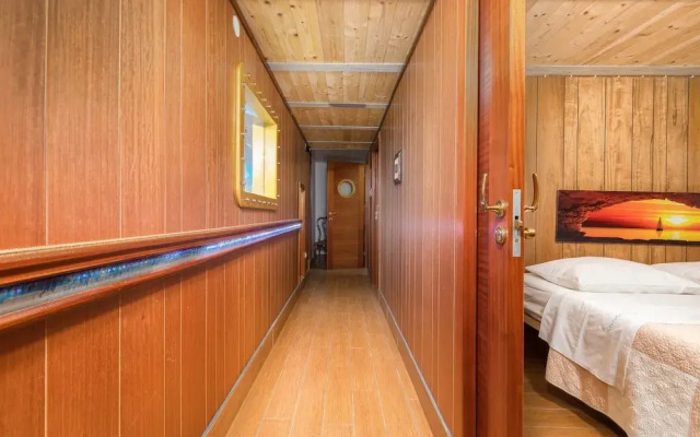 Pet-friendly Apartment in the Heart of Cres