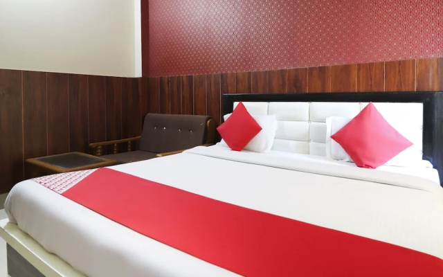 OYO 35382 Hotel Moon Light