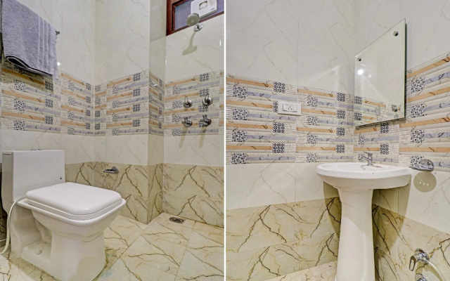 OYO 76181 Hotel Raj Residency