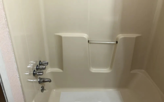 Budget Inn