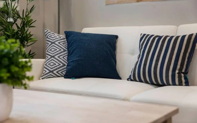 TWO Units Entire Stylish Home by Cozysuites