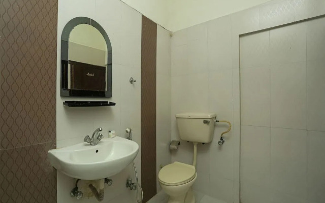 OYO 18429 Hotel Sai President