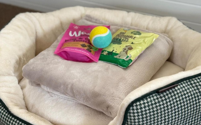 Pets - Garden - Parking - Sleeps up to 4 - Hiking