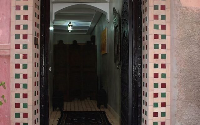 Отель Riad Mellouki Марокко, Марракеш - отзывы, цены и фото номеров - забронировать отель Riad Mellouki онлайн вид на фасад