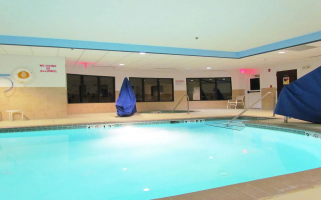Holiday Inn Express Hotel & Suites Chesapeake by IHG