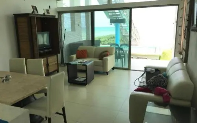 Beachfront Villa Solarium Garden House 1