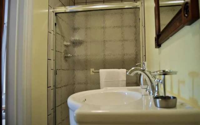 Hawksbill House - (Adults Only)