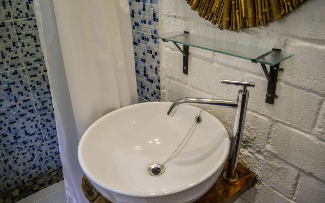 Suites By Eco Hotels