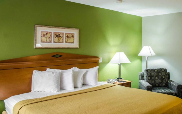 Baymont by Wyndham Pensacola at NAS Corry