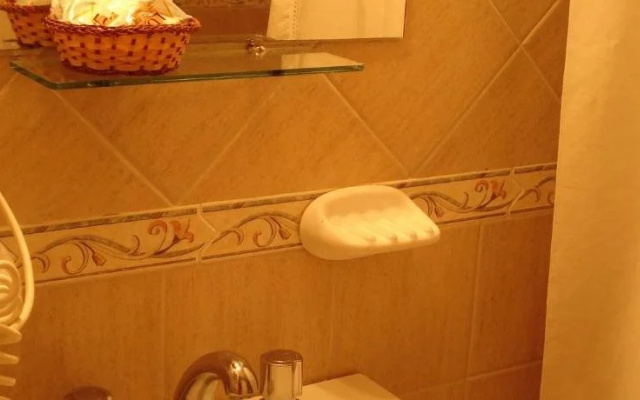 Lugra Hotel