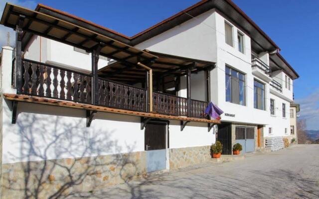 Отель Guest House Konakat Болгария, Чепеларе - отзывы, цены и фото номеров - забронировать отель Guest House Konakat онлайн вид на фасад