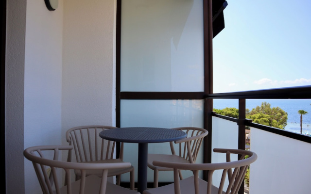 ApartaHotel Punta Calera