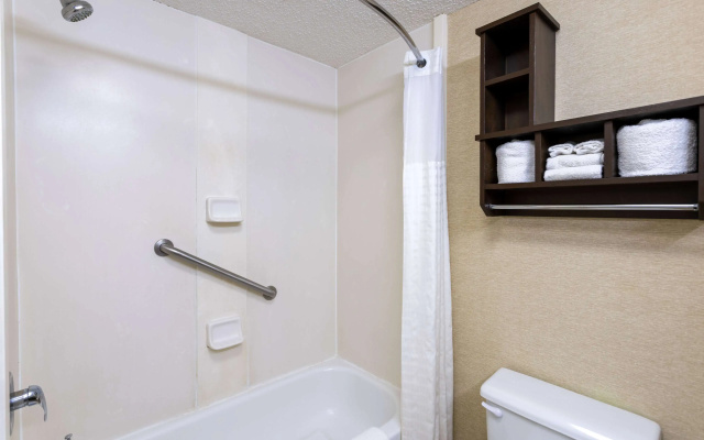 Baymont by Wyndham Saraland