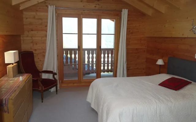 Chalet in Les Masses With ski Storage