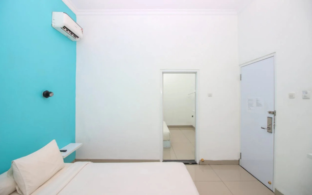 Golden Snail Guest House