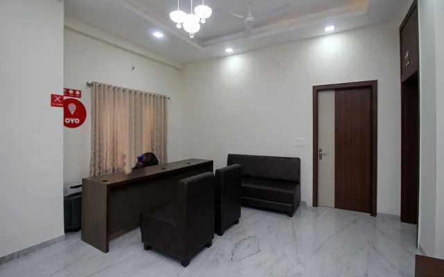 OYO 9888 Home Modern Stay near Celebration Mall