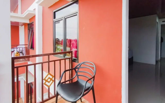 Girik Brekit Mitra RedDoorz