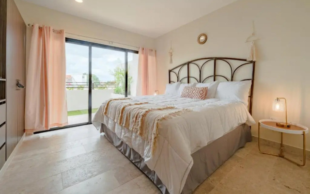 Verde Oasis Condo - Downtown - At Veranto Condos
