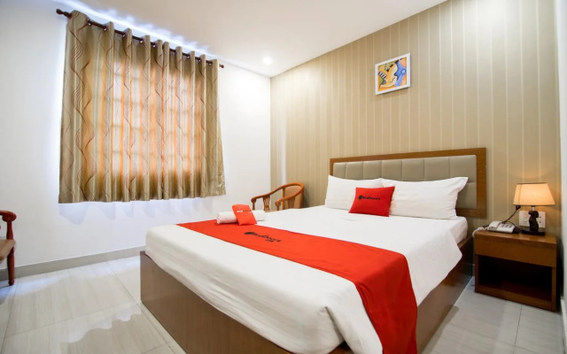RedDoorz Plus @ Trung Son Residence