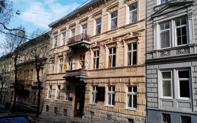 Хостел Lviv вид на фасад