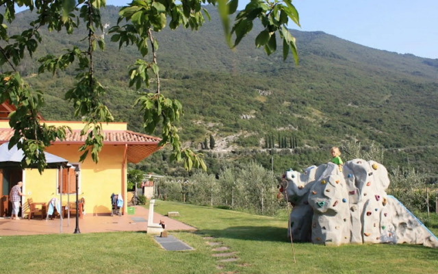 Fabulous Cottage in Arco near Lake