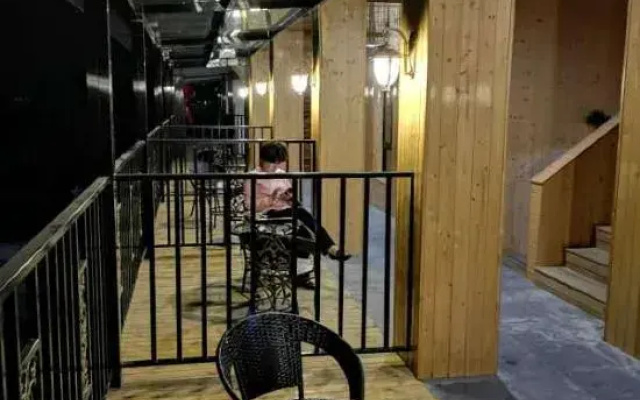 Zhiqing Hostel