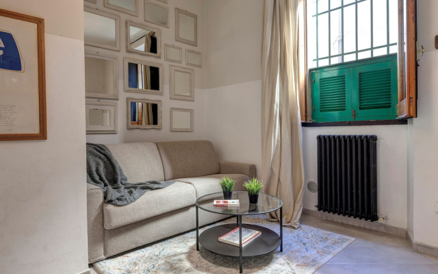 Casine Apartment by Mamo Florence