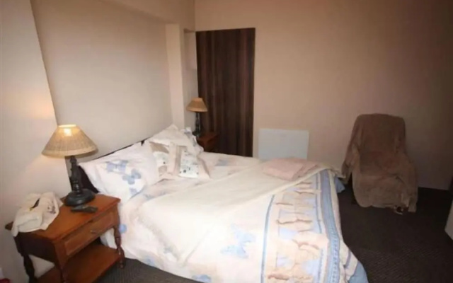 Bluewater Guesthouse
