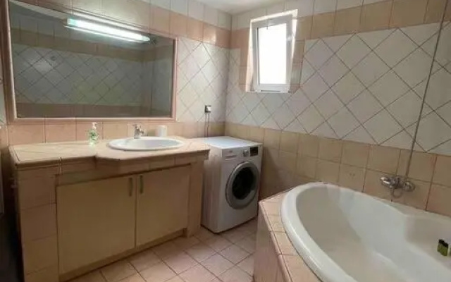 Spacious Apartment Nearby the Sea - 3 Bedrooms