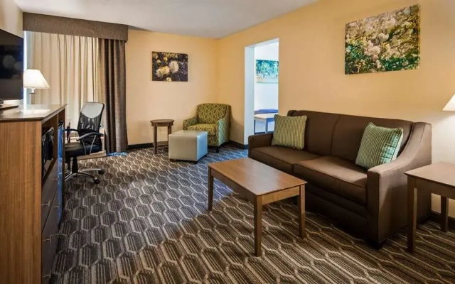 Best Western Yadkin Valley Inn & Suites