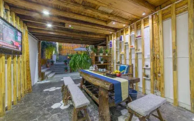 Xuyangju Inn lijiang(丽江旭杨居客栈)