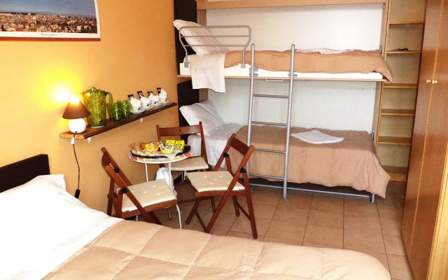 Tomas Bed  Breakfast