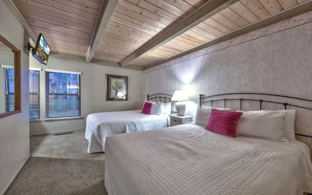 628 Lake View