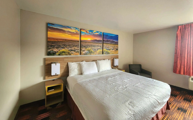 Days Inn by Wyndham Lumberton