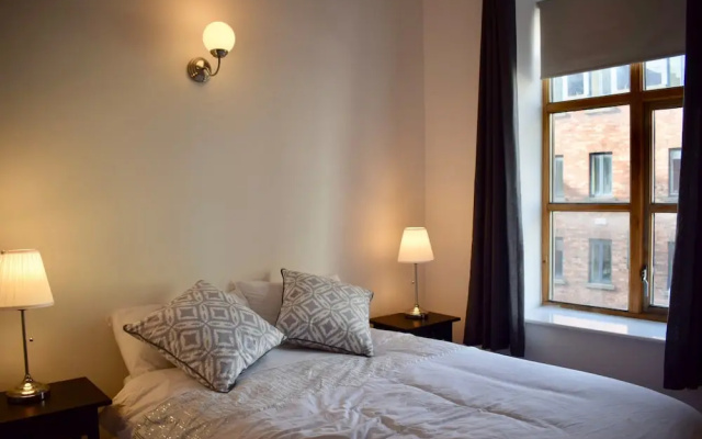 Central Dublin 2 Bedroom Flat