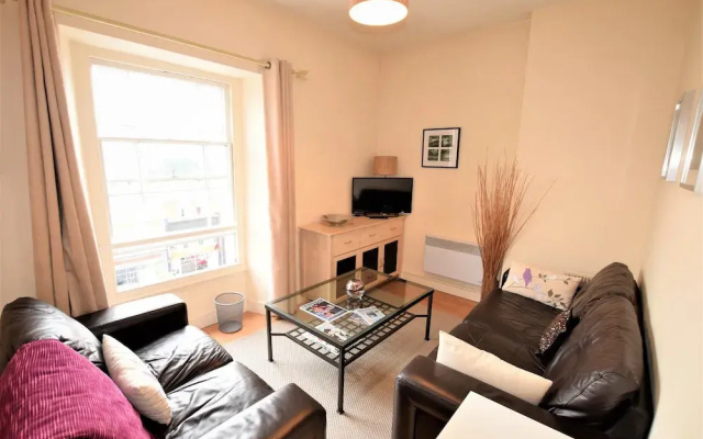 Spacious 3 bedroom - yourapartment