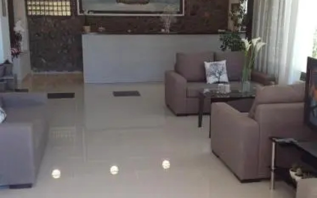 Angela Hotel